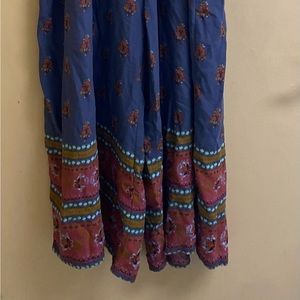 Women’s boho romper size large Natural Life. 100% rayon like new! Pockets.